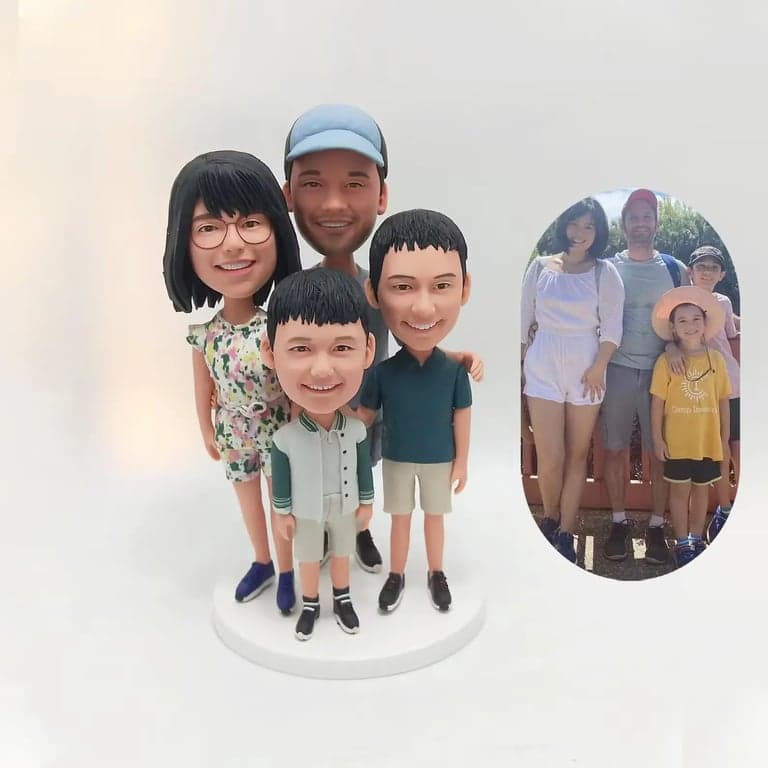 4 Person figurine